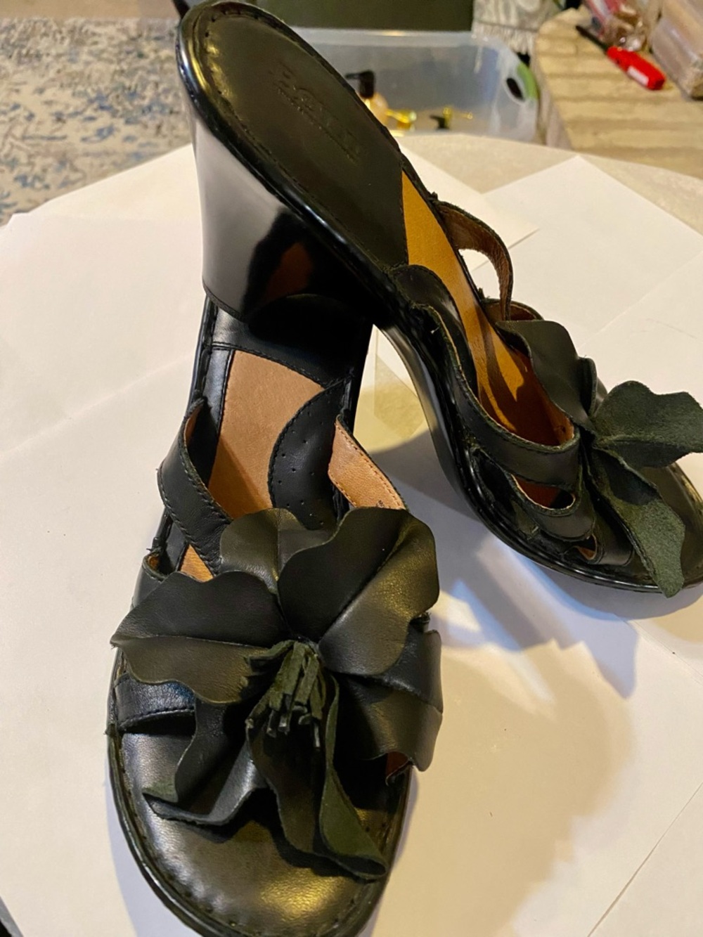 Women’s Black Born Heeled Slip On Sandals With Detail Flower Size 10 - Picture 2 of 12